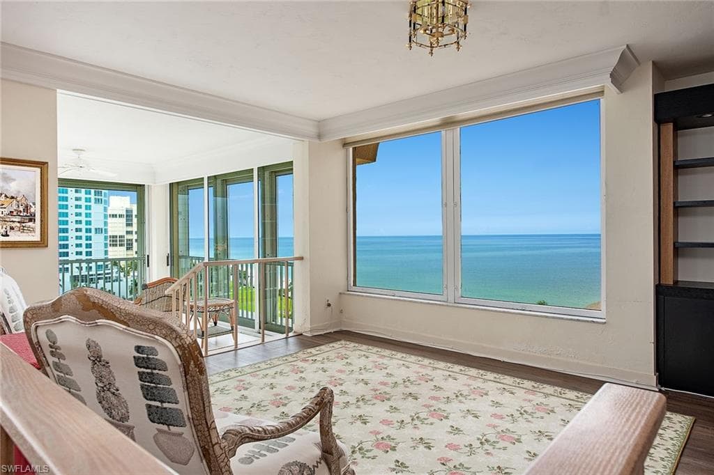 4301 Gulf Shore BLVD N 904 NAPLES, FL 34103