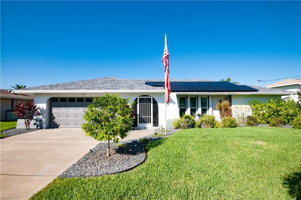 3912 SE 1st PL CAPE CORAL, FL 33904