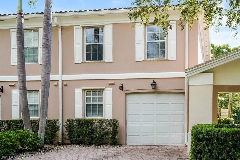 5745 Cove CIR 30 NAPLES, FL 34119