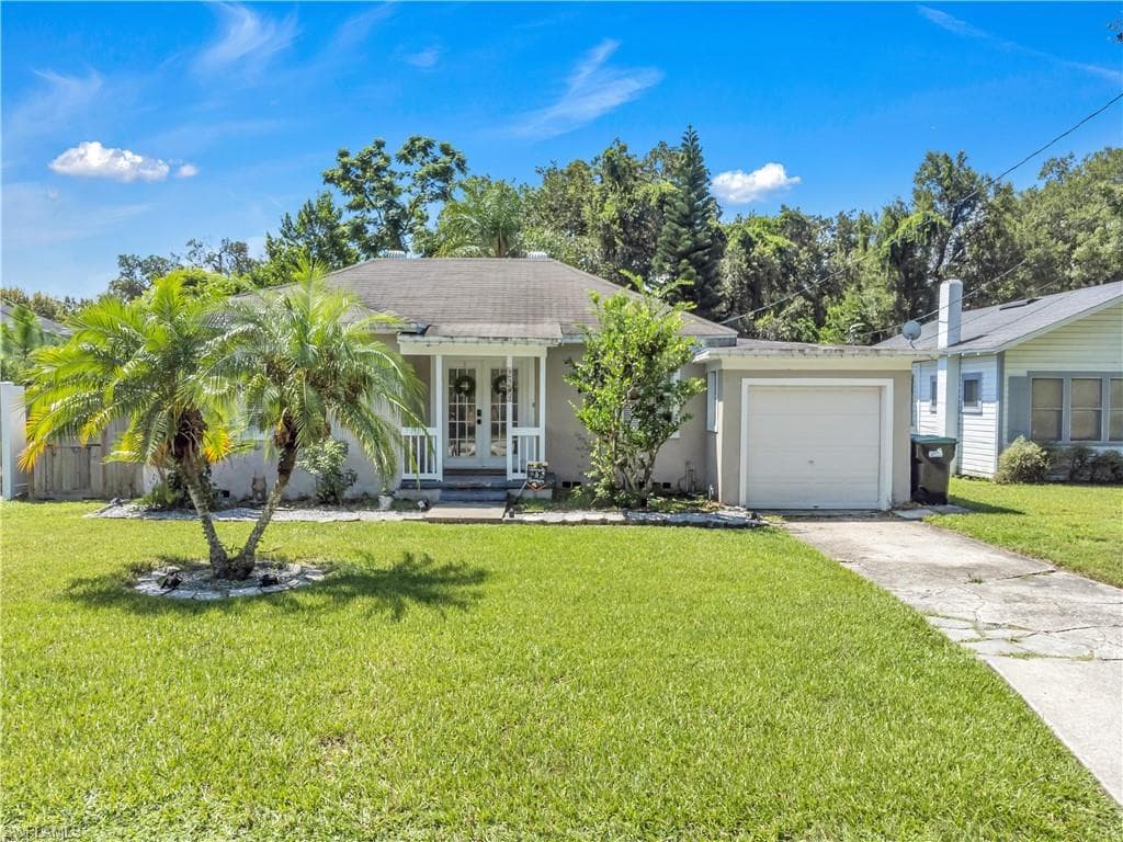 1542 George ST ORLANDO, FL 32806