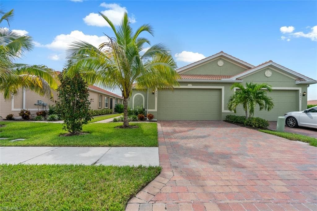 4467 Dutchess Park RD FORT MYERS, FL 33916