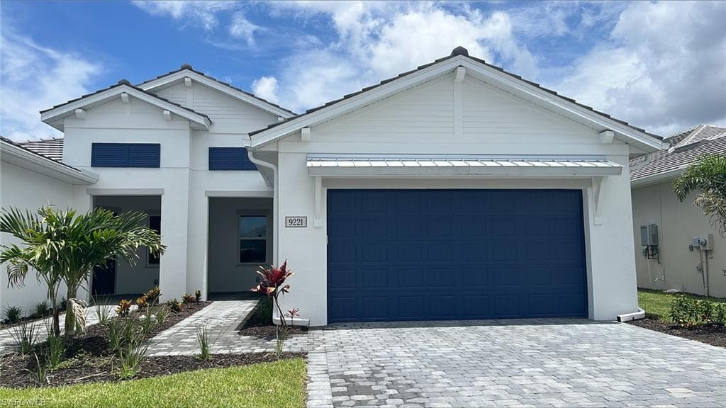9221 Cayman DR NAPLES, FL 34114