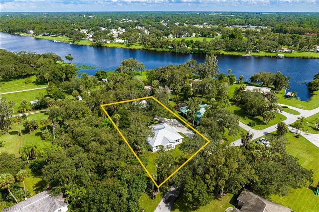 235 Pollywog PT LABELLE, FL 33935