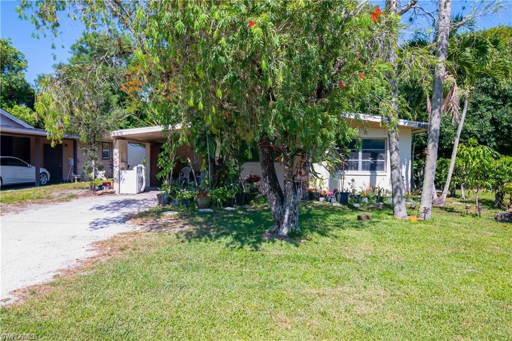 565 Carolina AVE FORT MYERS, FL 33905