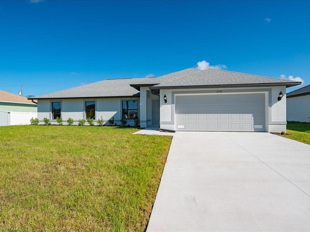 2745 4th ST CAPE CORAL, FL 33993