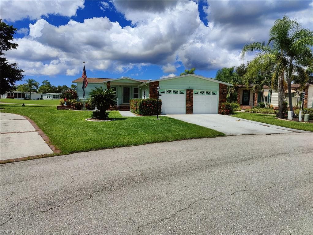 10732 Timber Pines CT NORTH FORT MYERS, FL 33903