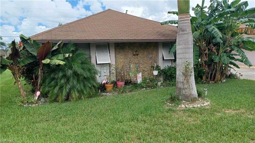 245 Thistle CT LEHIGH ACRES, FL 33936