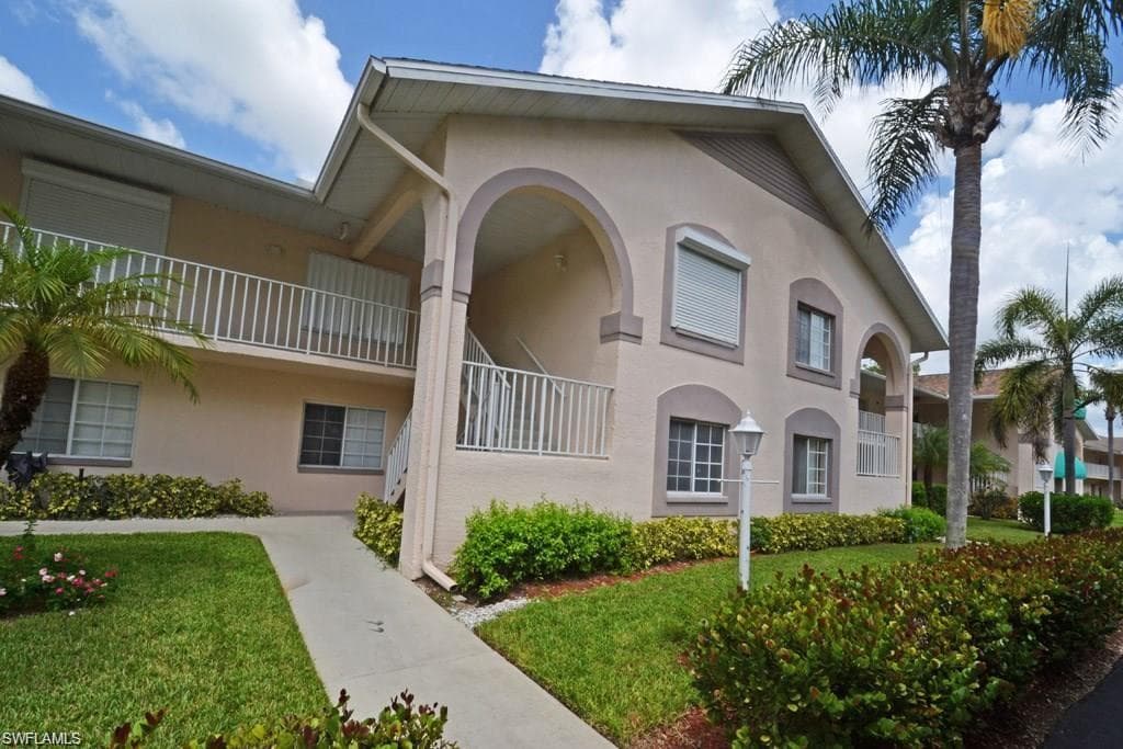 379 Gabriel CIR 2307 NAPLES, FL 34104