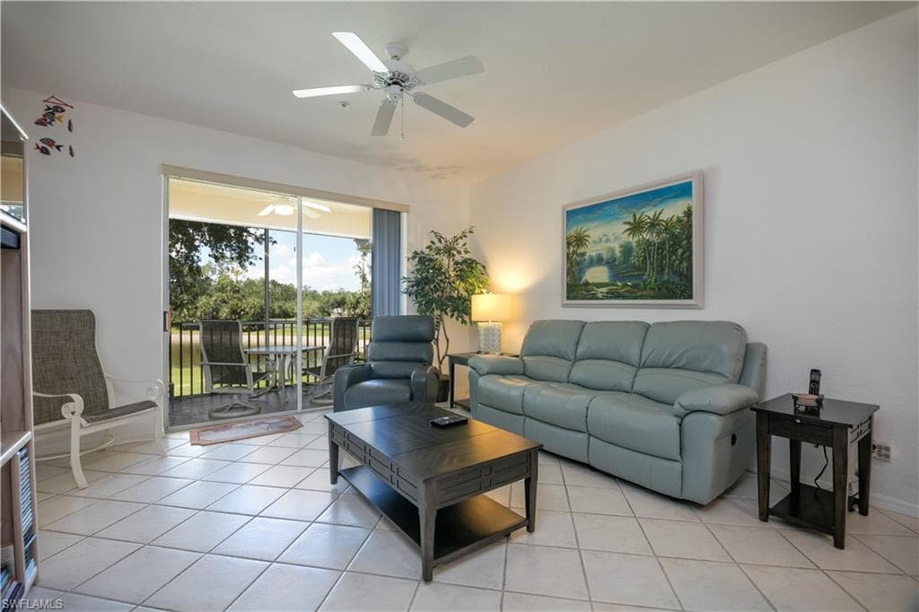 3964 Bishopwood CT E 1-202 NAPLES, FL 34114