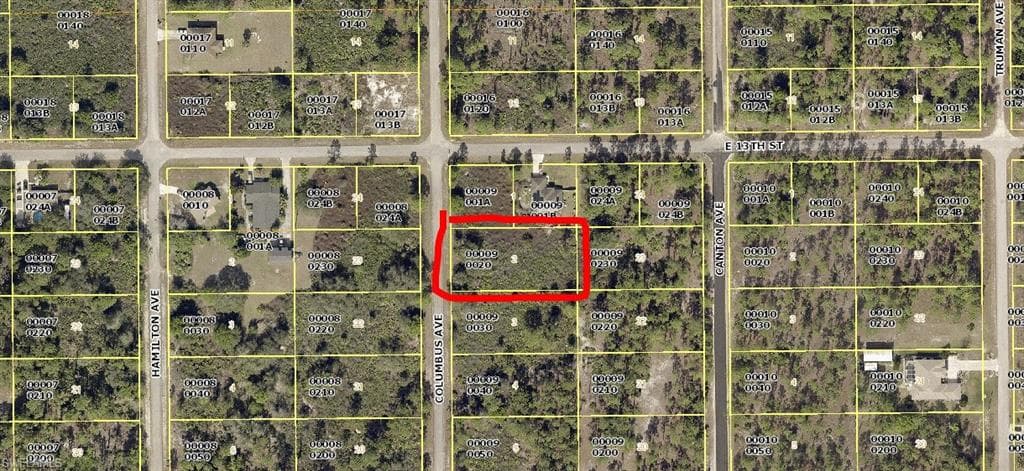 1222 COLUMBUS AVE LEHIGH ACRES, FL 33972