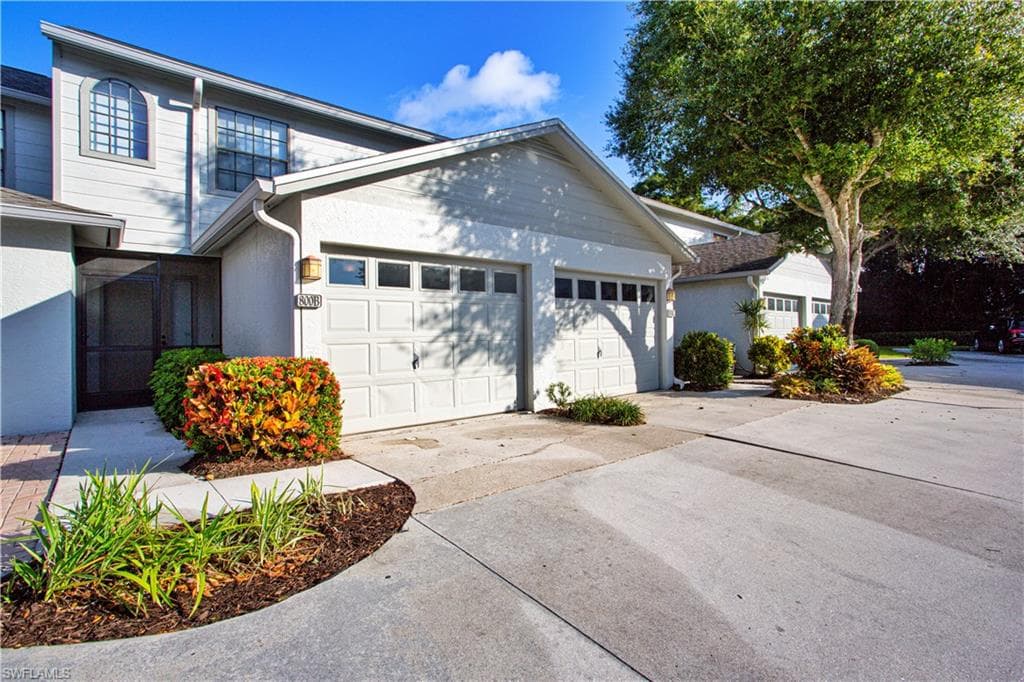 800 Meadowland DR 24-2 NAPLES, FL 34108
