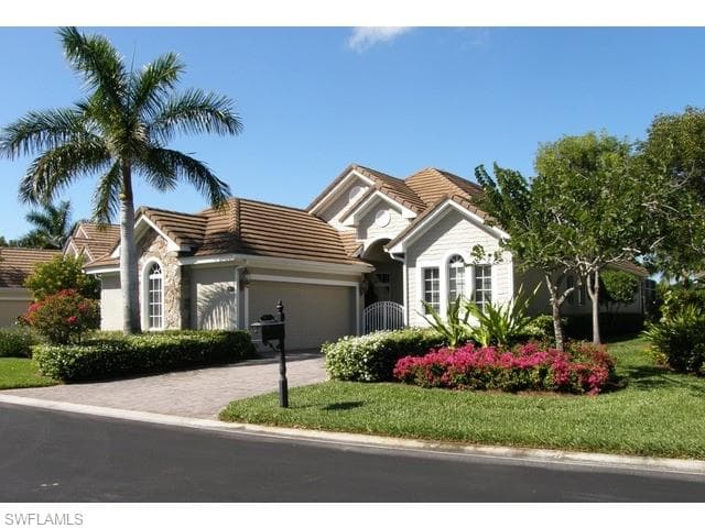 8475 Mallards WAY NAPLES, FL 34114