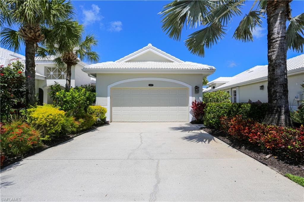 4545 Cardinal Cove LN 11 NAPLES, FL 34114
