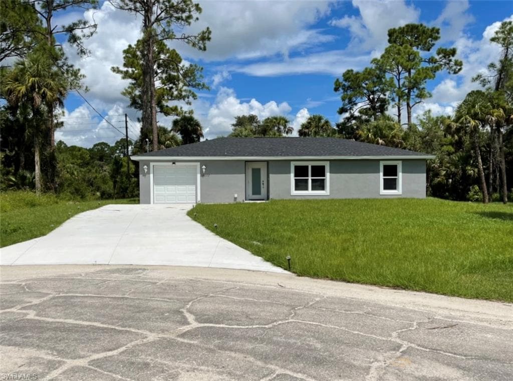 5010 Sun CT LABELLE, FL 33935