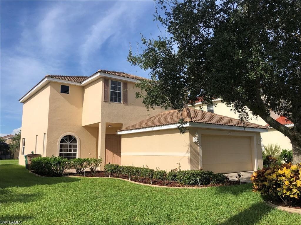 2733 Blue Cypress Lake CT CAPE CORAL, FL 33909
