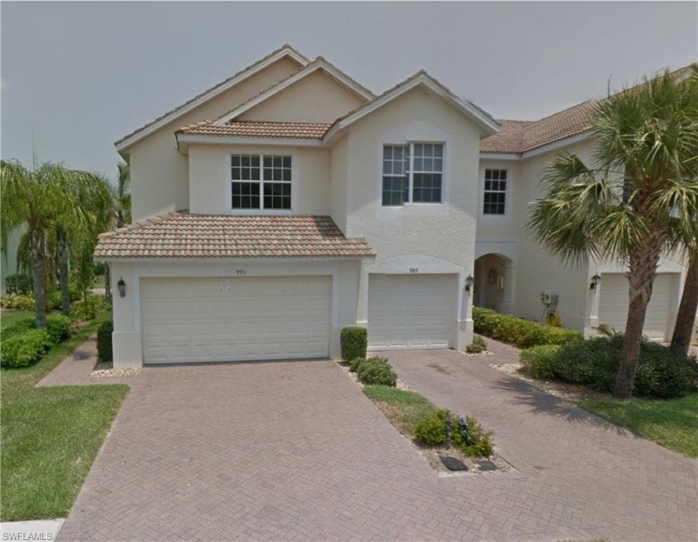 993 Hampton CIR 122 NAPLES, FL 34105