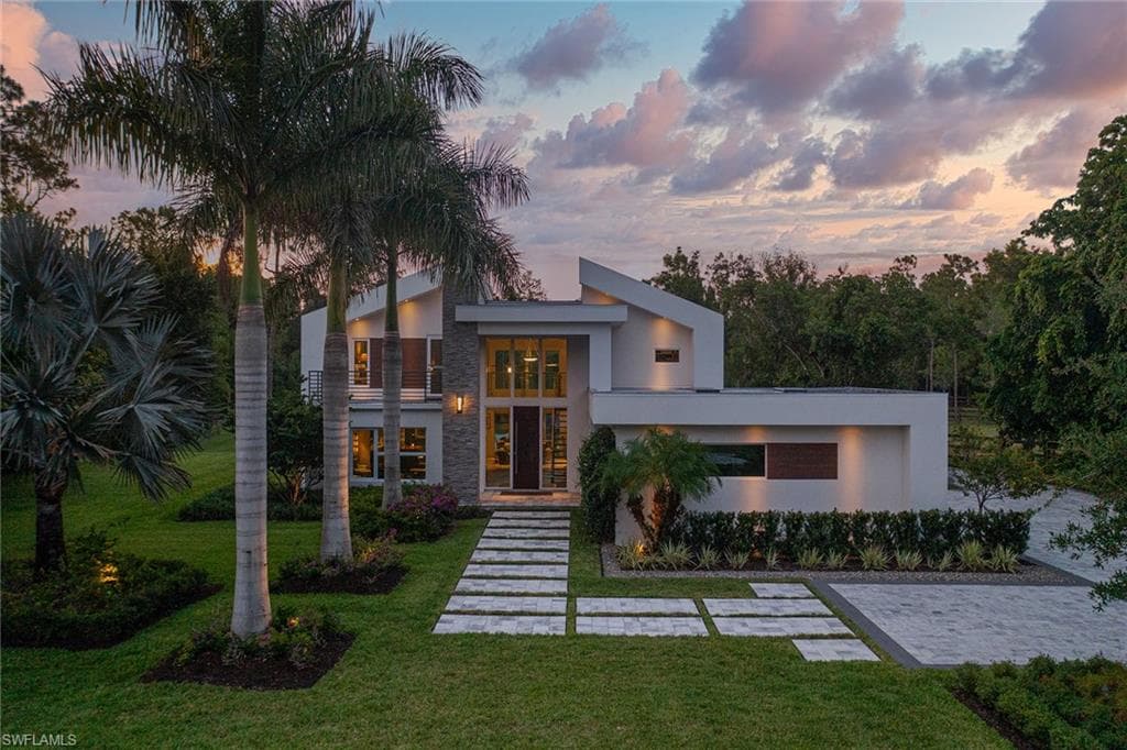 7045 Bottlebrush LN NAPLES, FL 34109