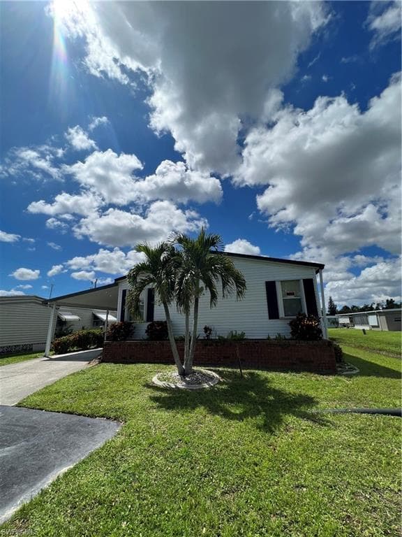 898 Homestead DR NORTH FORT MYERS, FL 33917