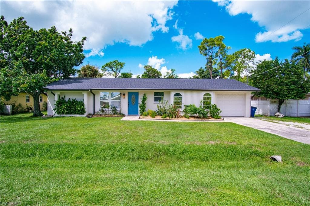 8607 Chatham ST FORT MYERS, FL 33907