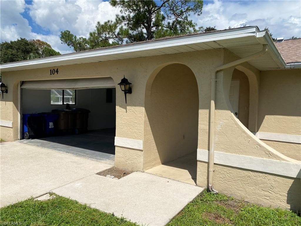 104 Edward AVE LEHIGH ACRES, FL 33936