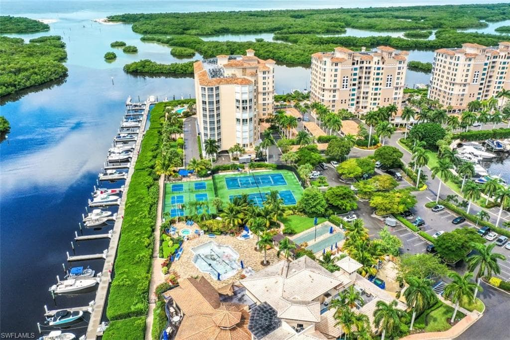 435 Dockside DR A-704 NAPLES, FL 34110