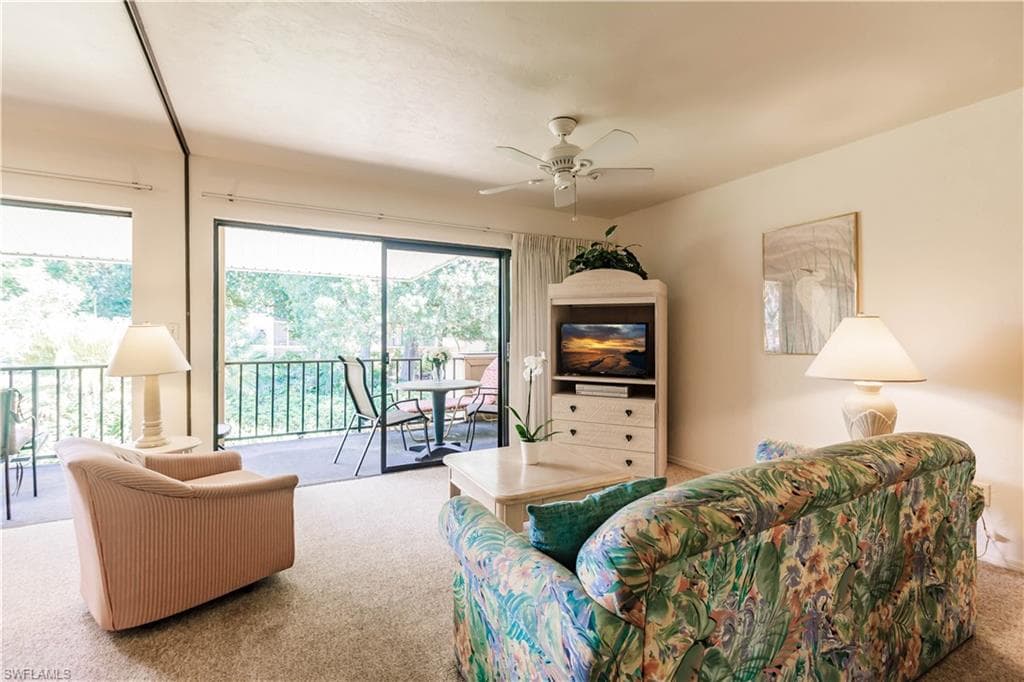 600 Neapolitan WAY 220 NAPLES, FL 34103