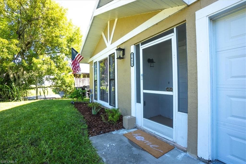 7612 Carrier RD FORT MYERS, FL 33967