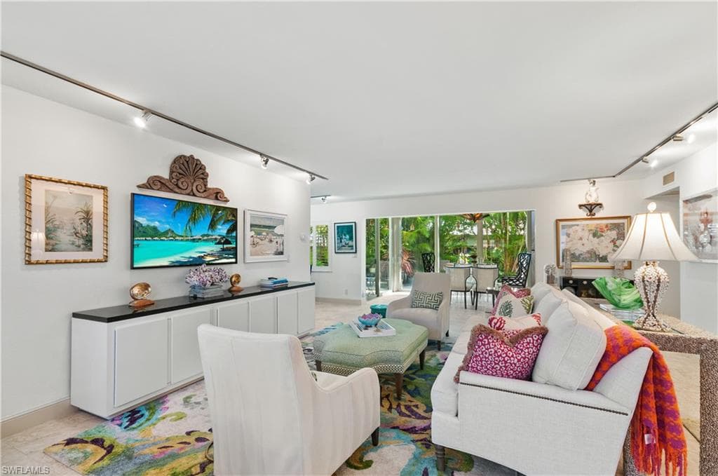 4772 West BLVD E-102 NAPLES, FL 34103