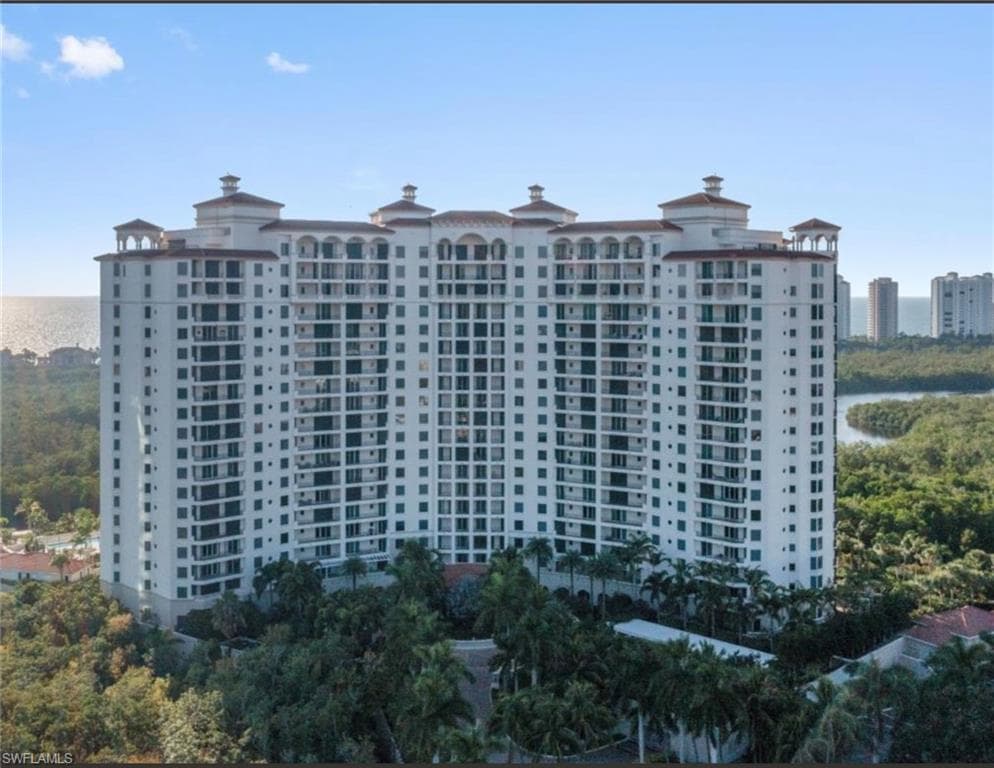 7575 Pelican Bay BLVD 602 NAPLES, FL 34108