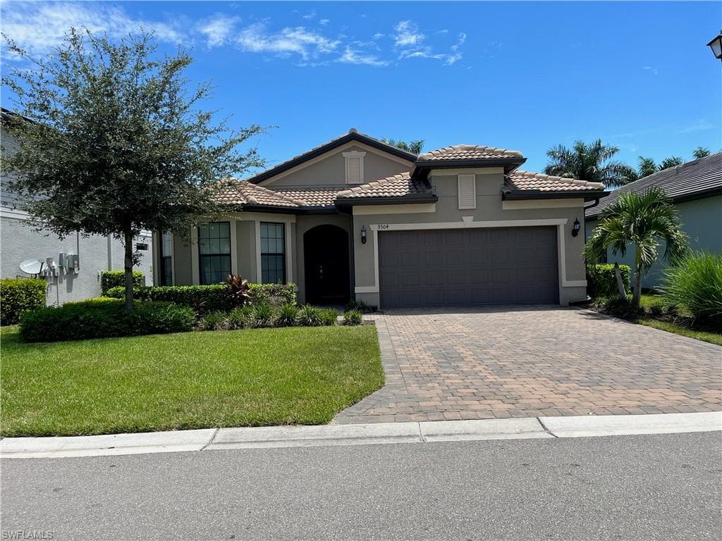 9304 Bexley DR FORT MYERS, FL 33967