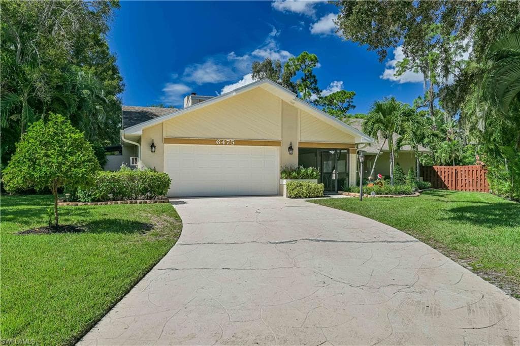 6475 Morgan La Fee LN FORT MYERS, FL 33912