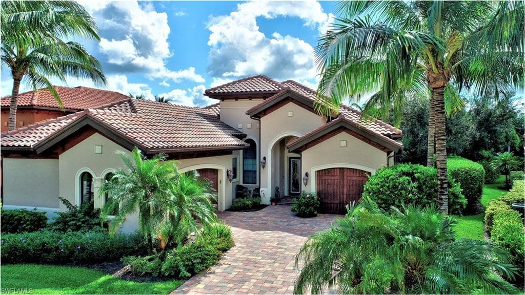 6422 Vivaldi CT NAPLES, FL 34113