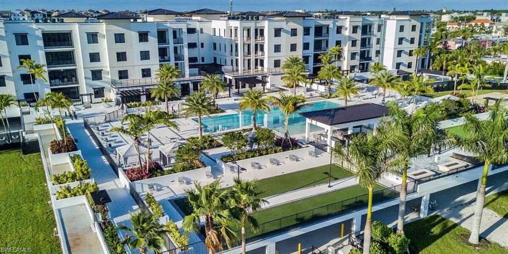1115 Central AVE 346 NAPLES, FL 34102