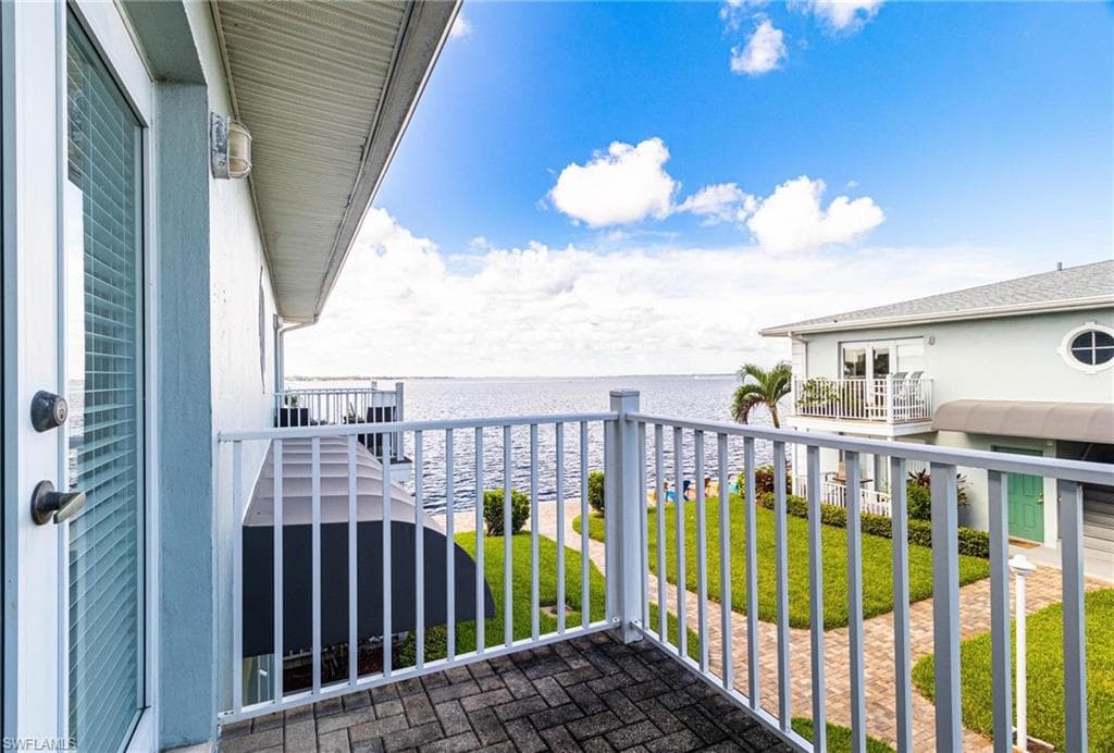 3328 N Key DR 7 NORTH FORT MYERS, FL 33903