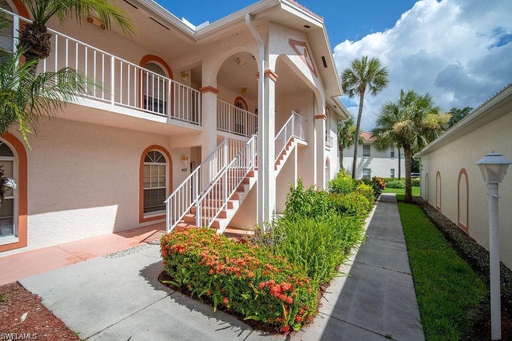 595 Mardel DR 404 NAPLES, FL 34104