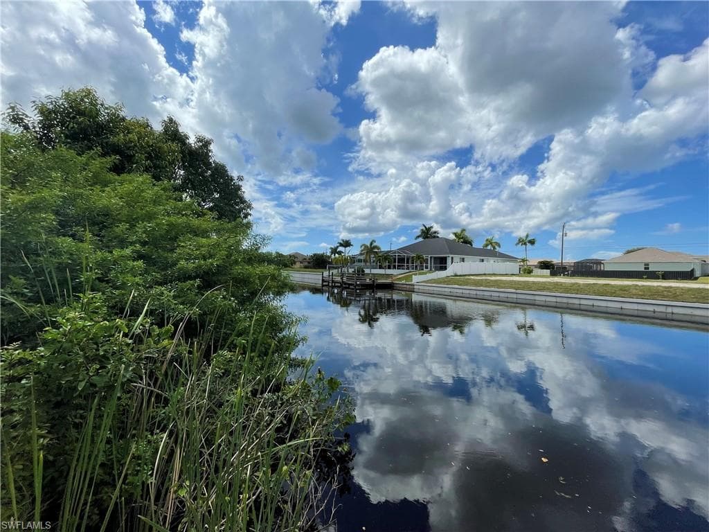 424 NW 32nd PL CAPE CORAL, FL 33993