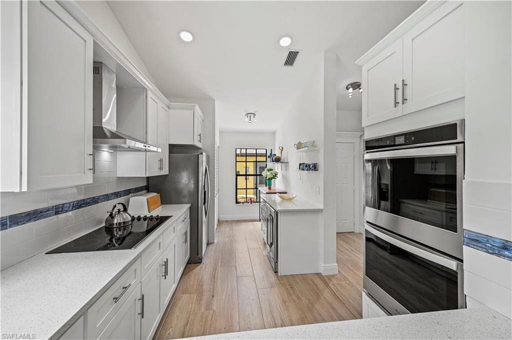 3701 Springwood DR 3701 NAPLES, FL 34104