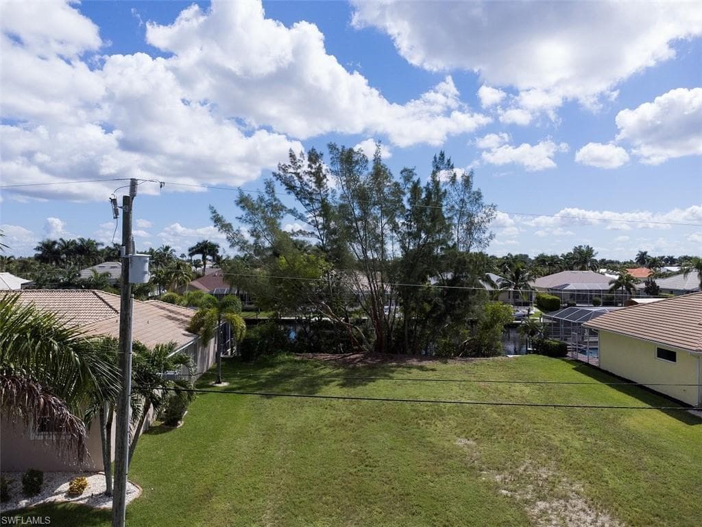 4833 SW 25th PL CAPE CORAL, FL 33914