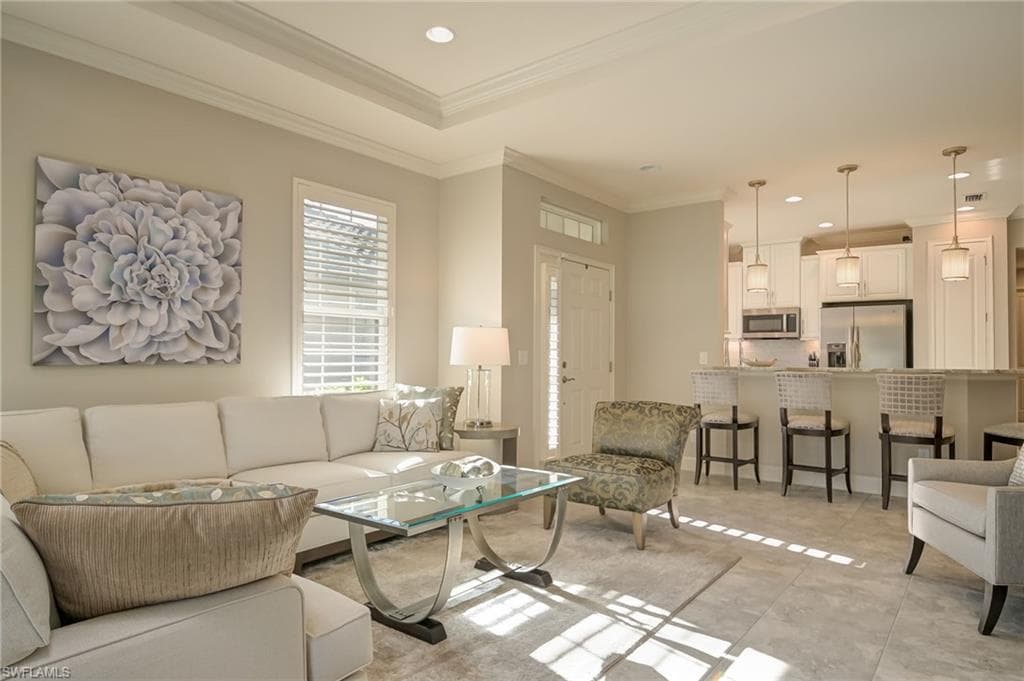 8404 Viale CIR NAPLES, FL 34114