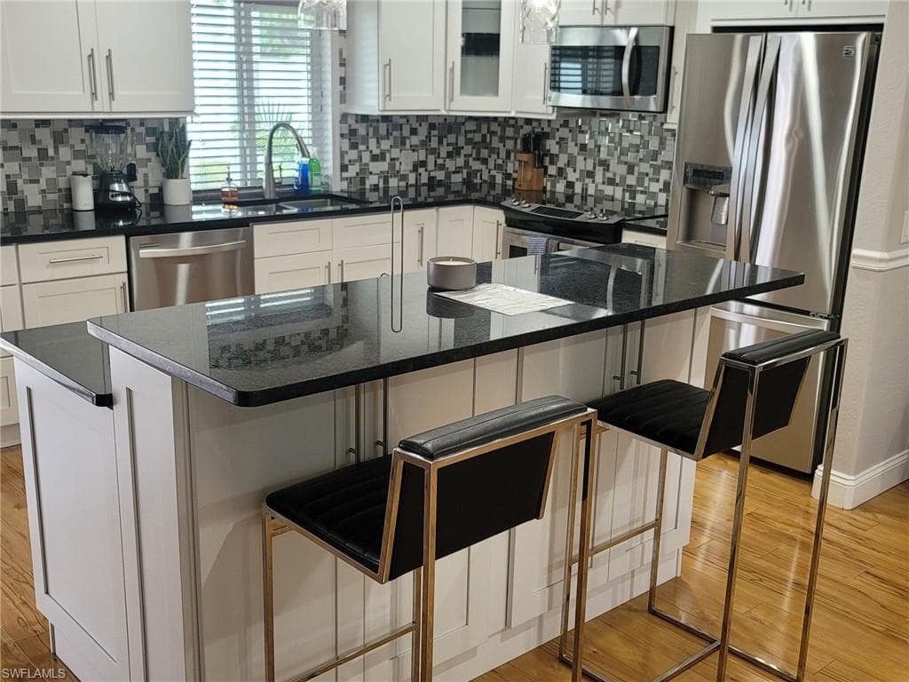 1453 SE 15th ST CAPE CORAL, FL 33990