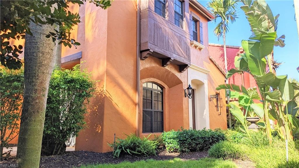 9084 Chula Vista ST 10703 NAPLES, FL 34113