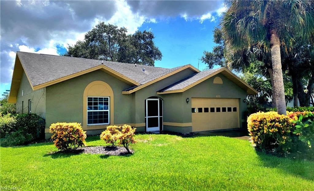 10221 Regent CIR NAPLES, FL 34109