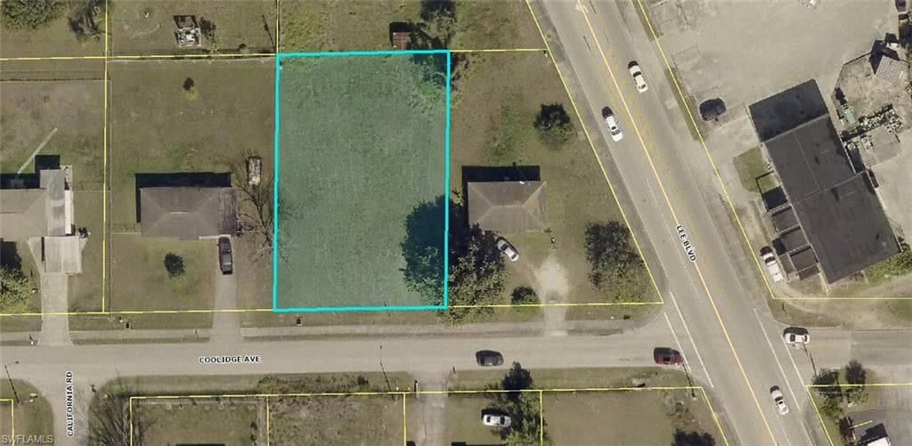 703 Coolidge AVE LEHIGH ACRES, FL 33936