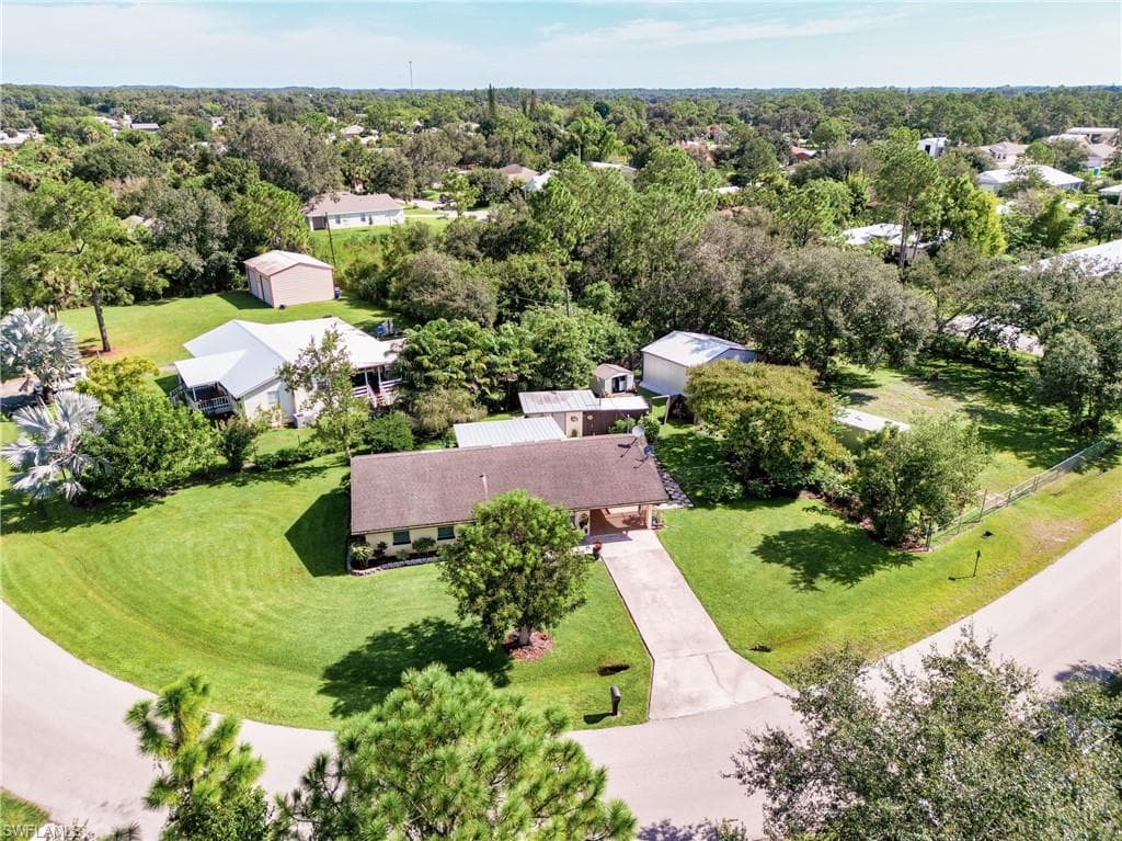 20555 Charles ST ALVA, FL 33920