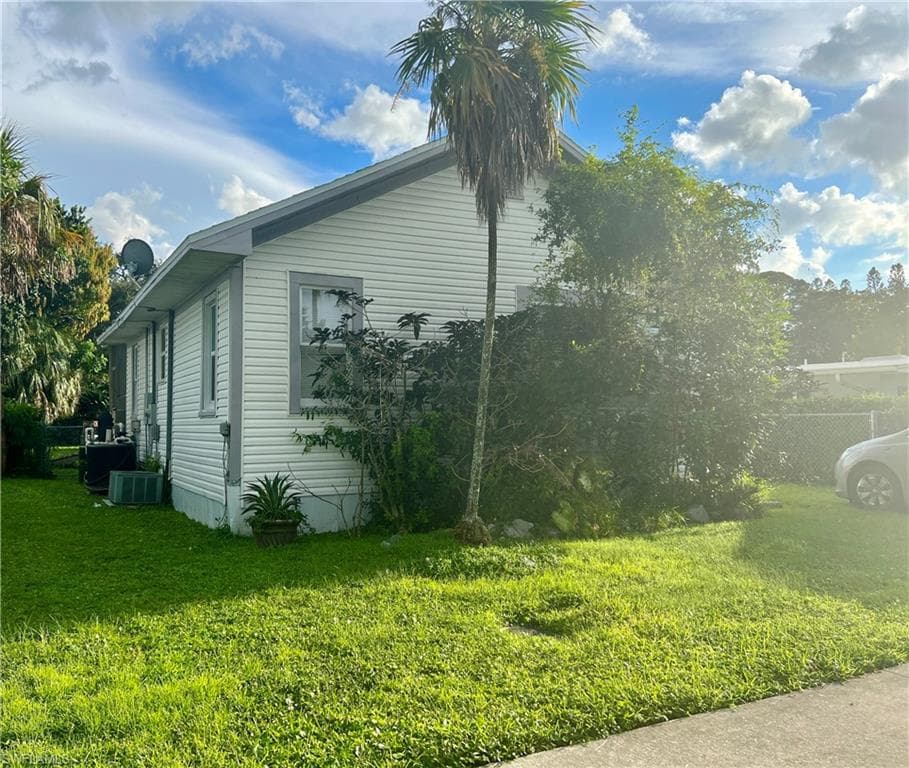 1914 Hill AVE FORT MYERS, FL 33901