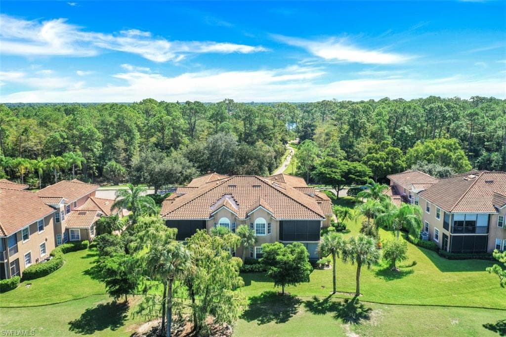 6049 Ashford LN 202 NAPLES, FL 34110