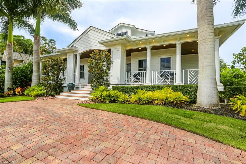 2150 Marina DR NAPLES, FL 34102