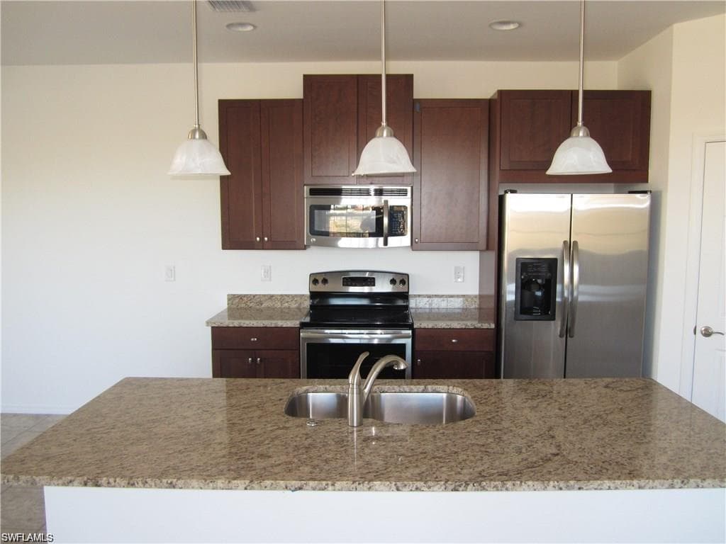 8521 Violeta ST 201 ESTERO, FL 34135