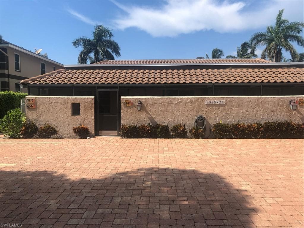 1515 Chesapeake AVE B-1 NAPLES, FL 34102