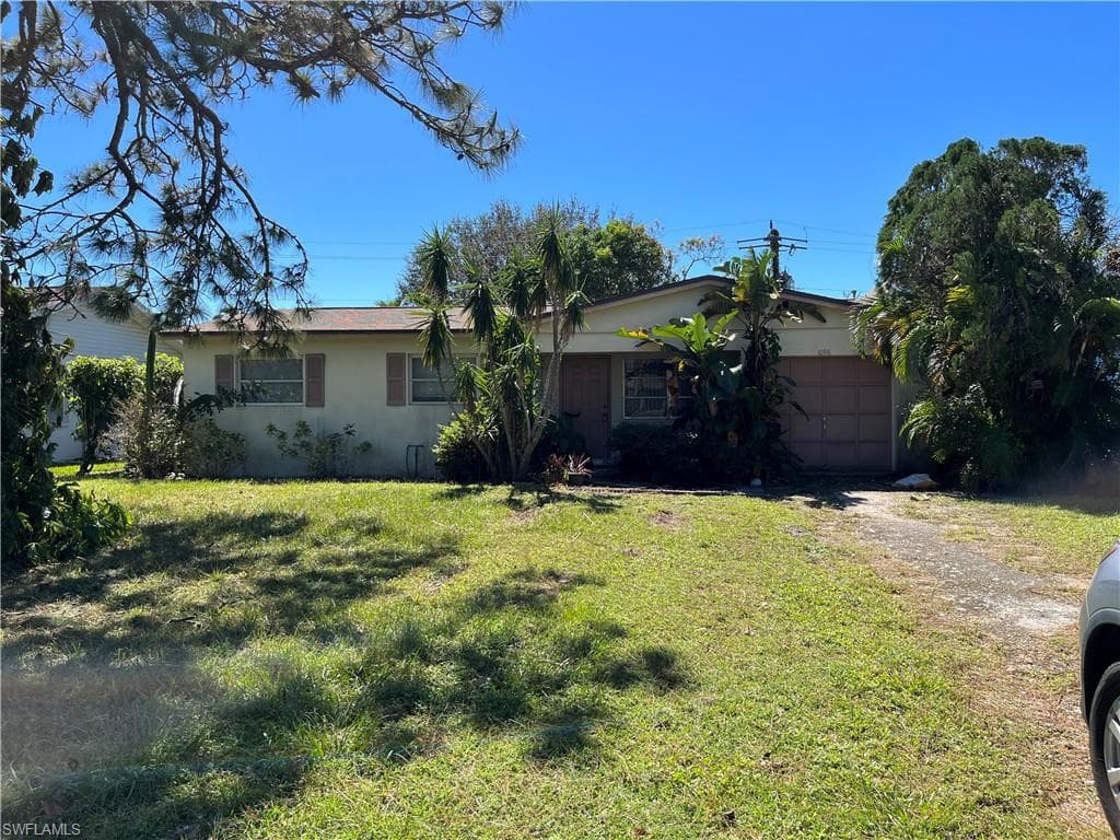 1096 Rordon AVE NAPLES, FL 34103